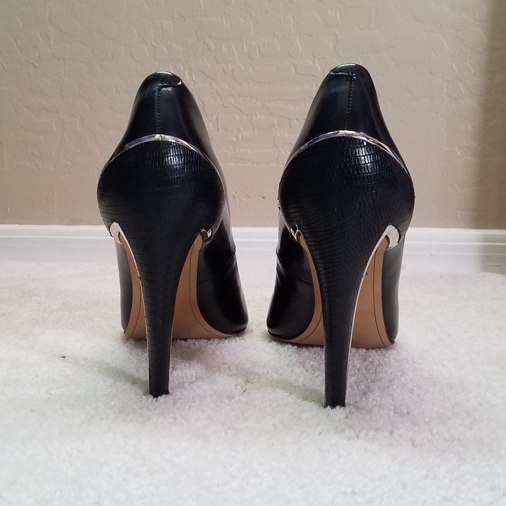 DOLCE VITA black accent pointed toe pumps NEW - Picture 4 of 8